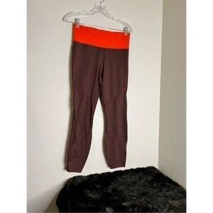 Athleta Tenacity 7/8 Tights Pants Burgundy Torch Gym Athletic Womens Size M